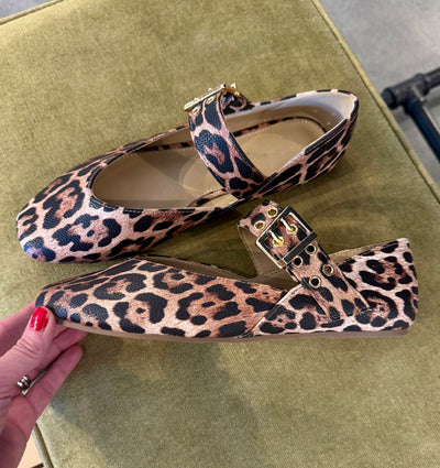 Bethany leopard flats